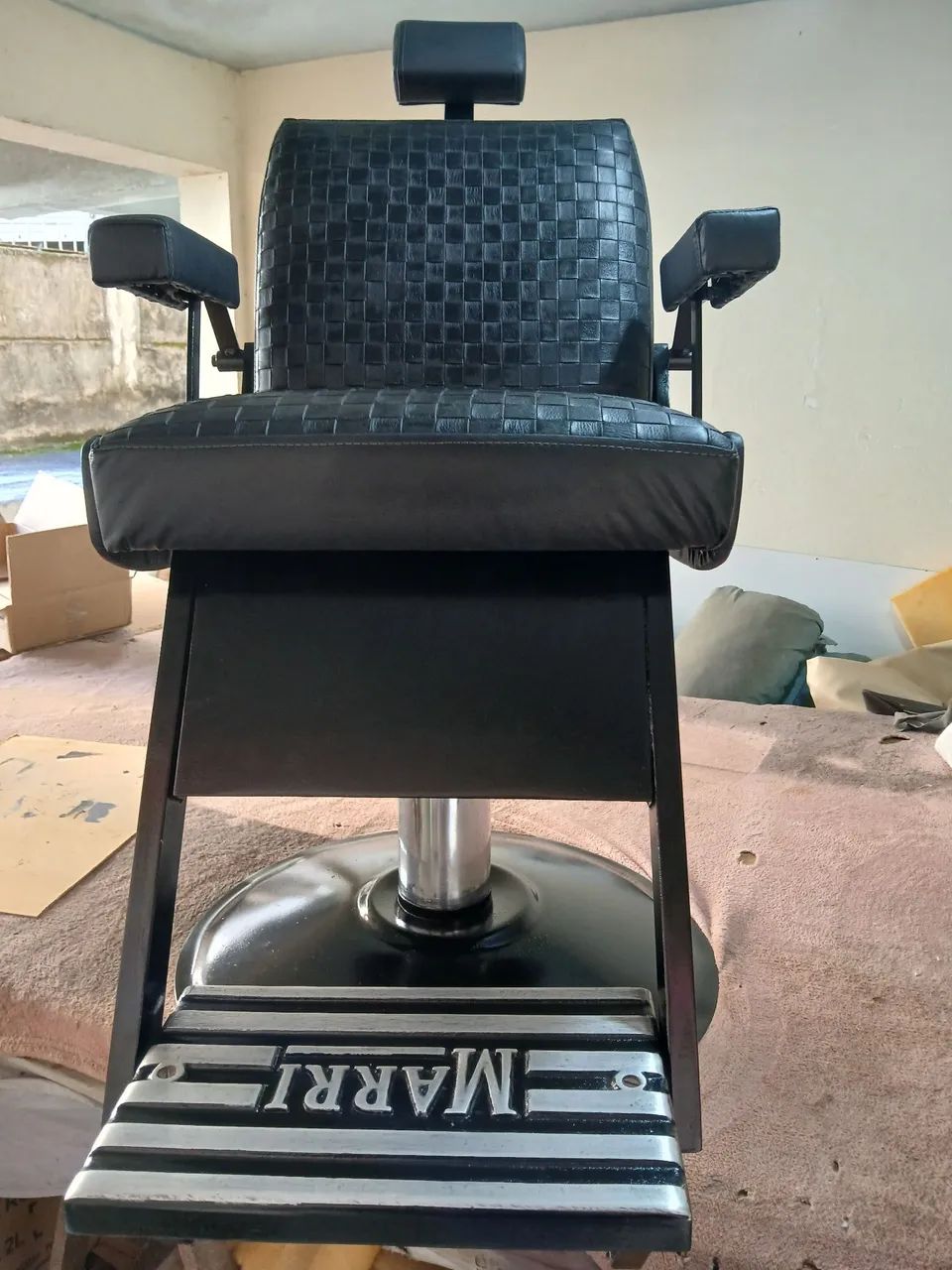 ""Cadeira de barbeiro em excelentes condições "" - Foto 5