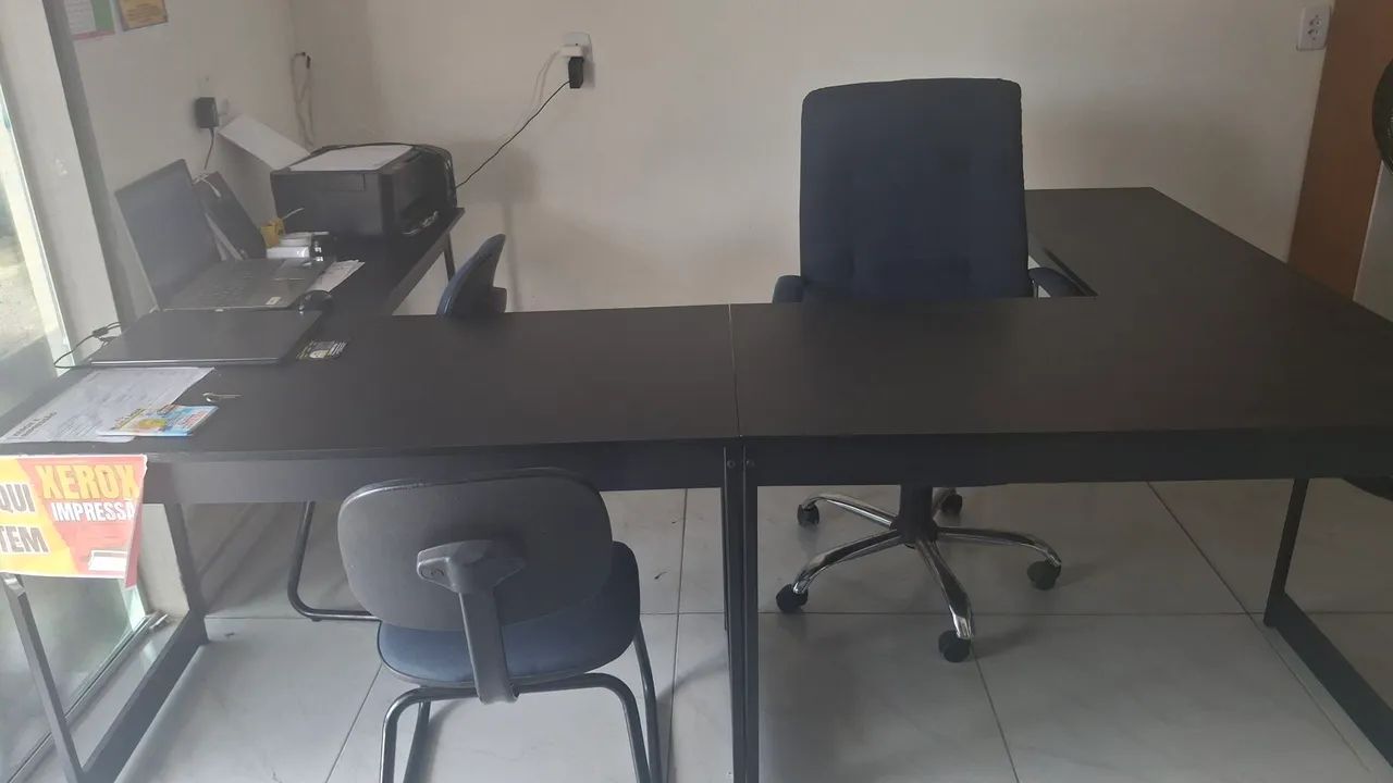 Escritório completo - impressora notebook bebedor armários e mesa - Foto 5