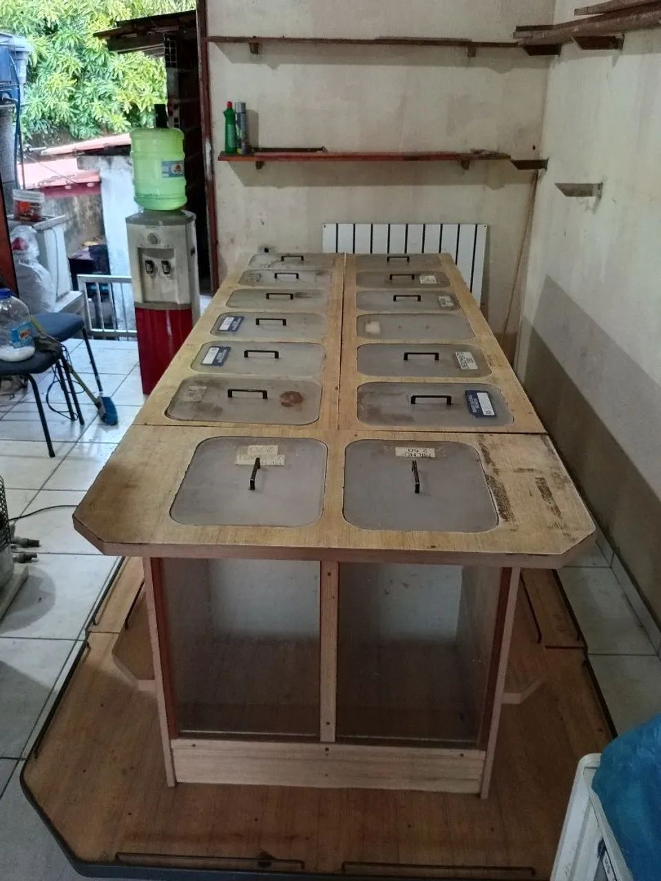 Dispenser de cereais e rações 