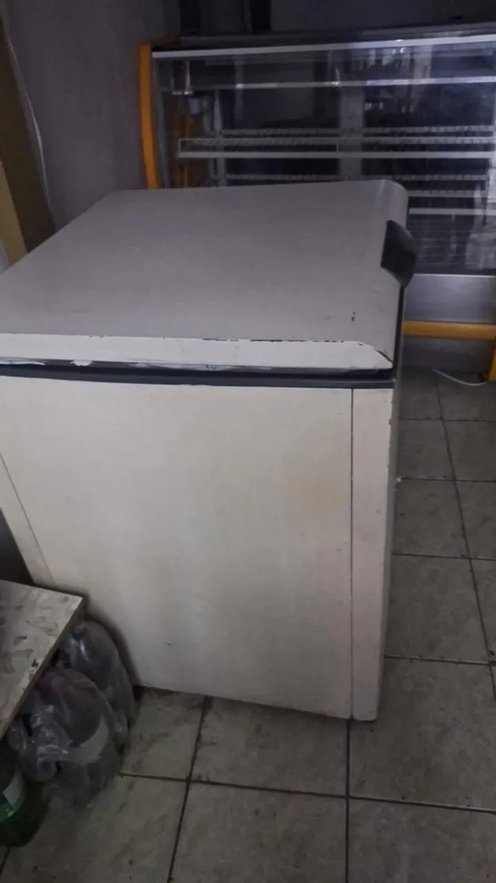 Freezer horizontal usado em ótimo estado $1800