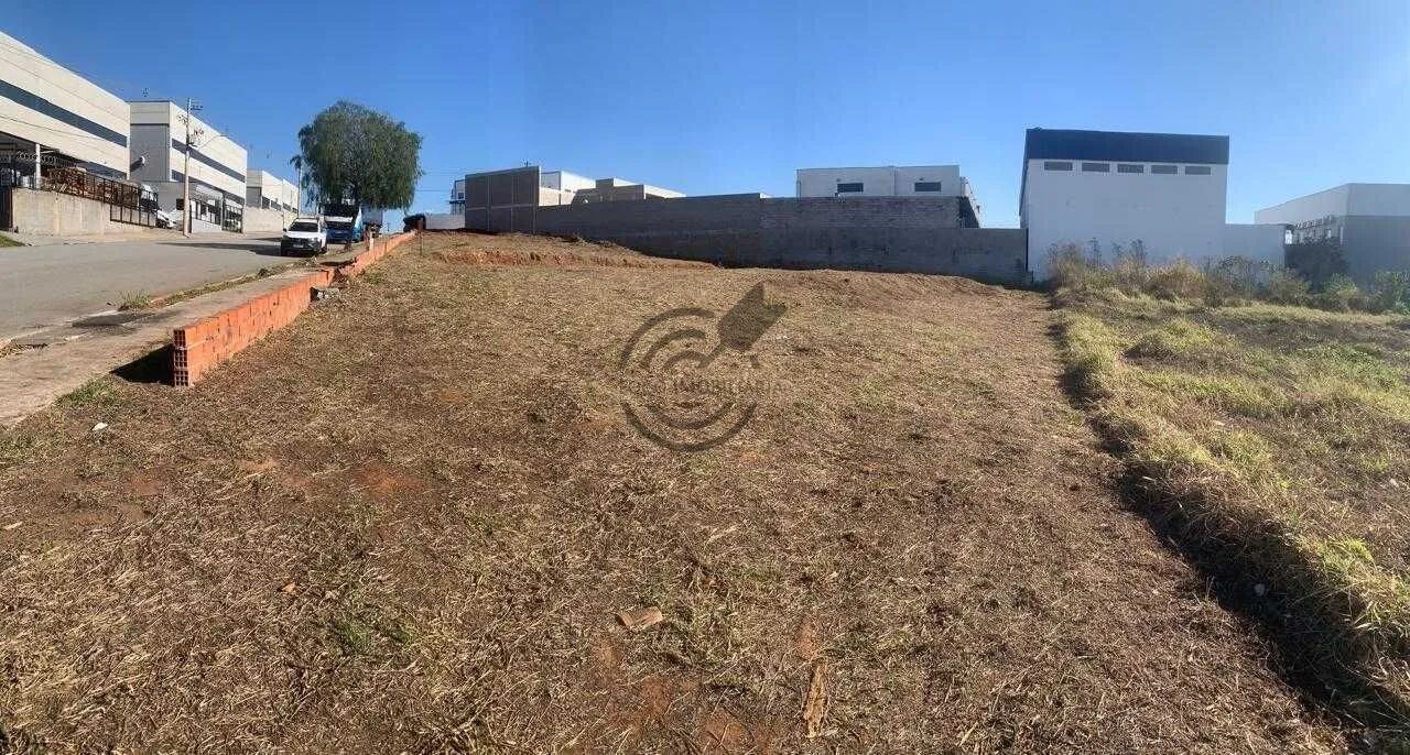 Terreno Industrial em Loteamento aberto parte financiada 1.120m2, saldo com loteador - Foto 2