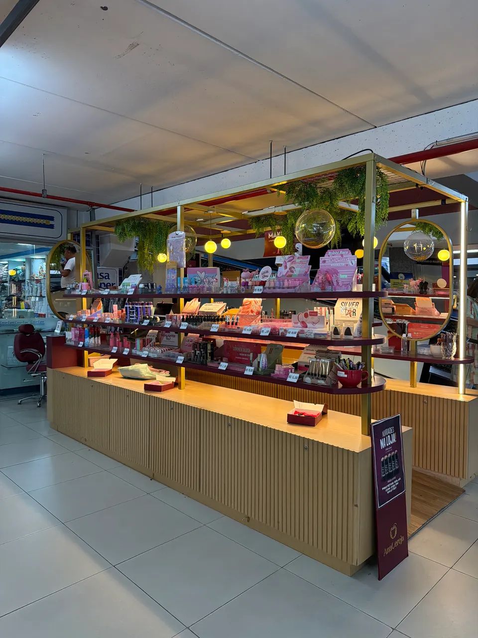 Quiosque de maquiagem - Foto 3