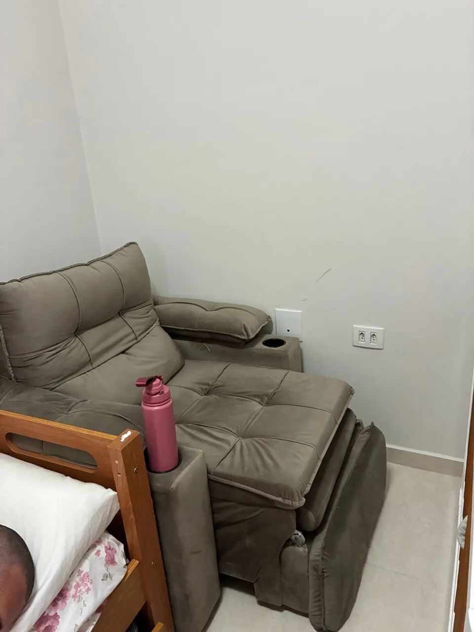 Poltrona reclinável vovô ou amamentação. - Foto 2