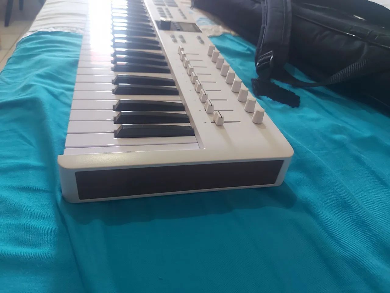 Teclado arturia keylab essential mk3 61 - Foto 4