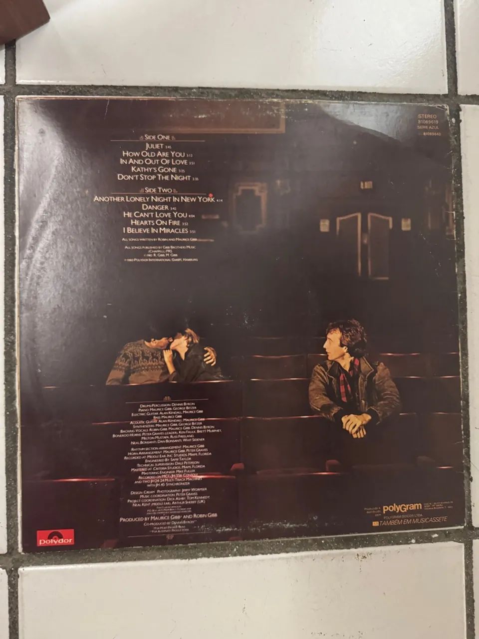 Disco vinil How Old Are You? de Robin Gibb - Foto 2
