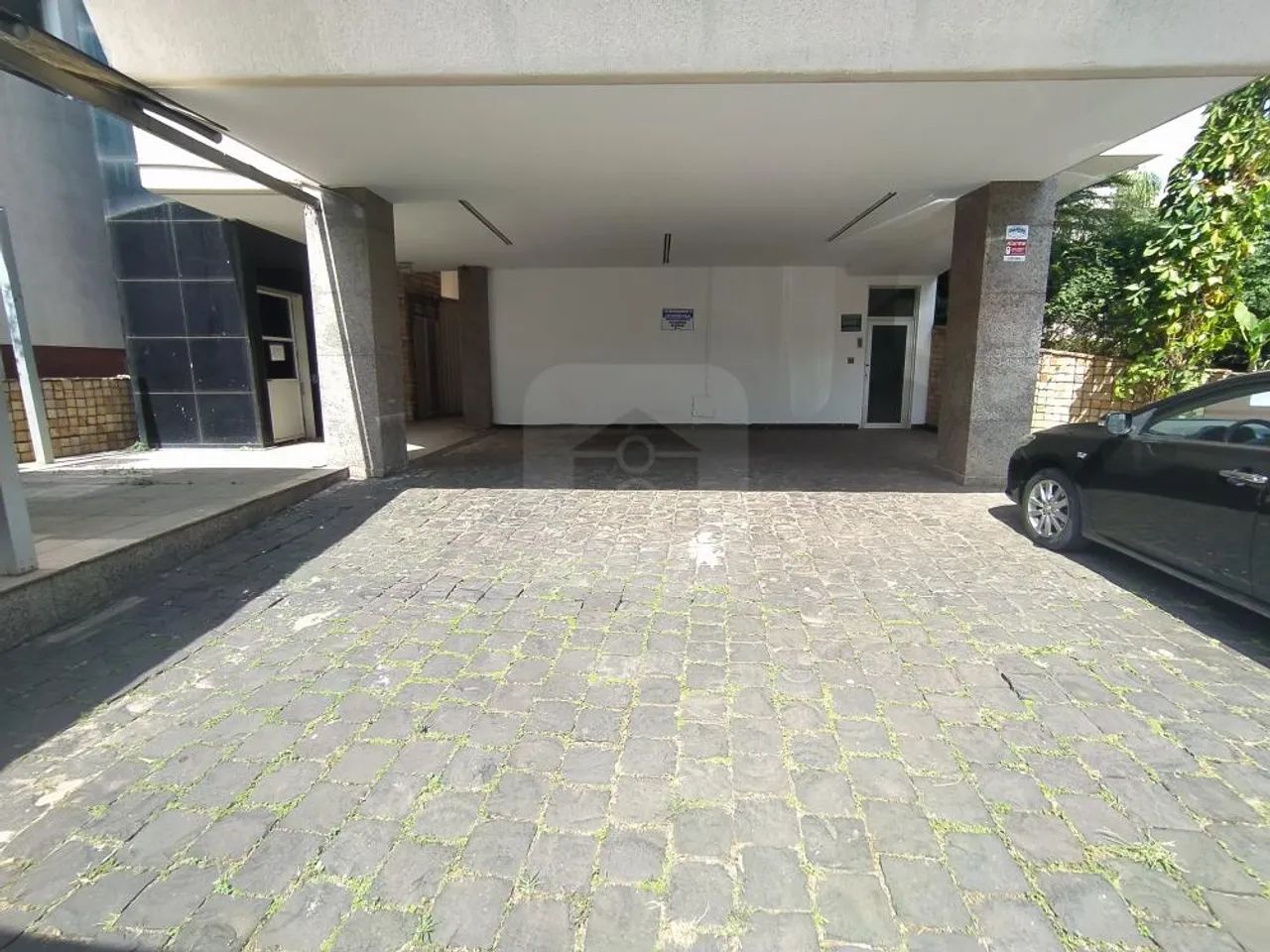 Prédio comercial para locação e venda no bairro Centro