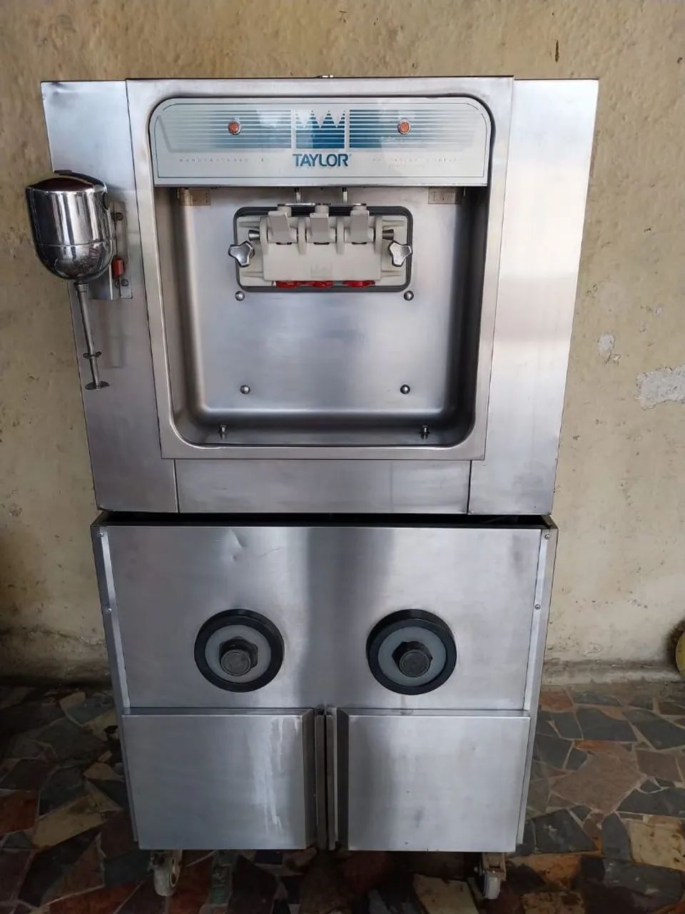Máquina industrial de sorvete e milk-shake  - Foto 4