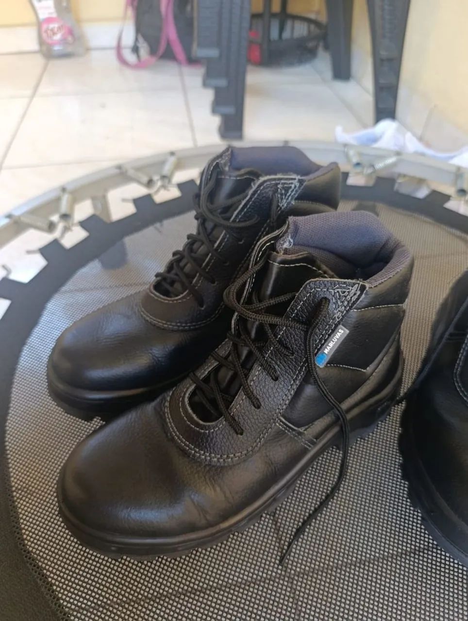 Botas de Segurança com C.A *CADA PAR* - Foto 2