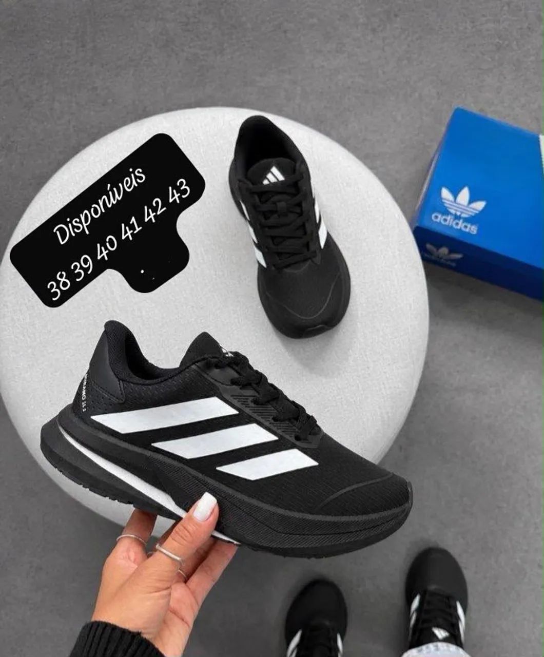 Tênis Adidas 