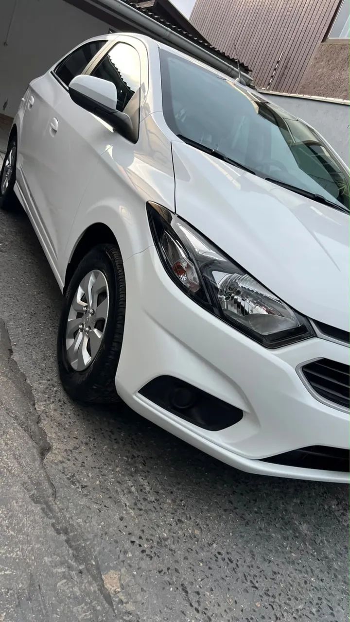 Chevrolet Onix Hatch LT 1.0 8V Flex Mec. 4P 2019 - Foto 2