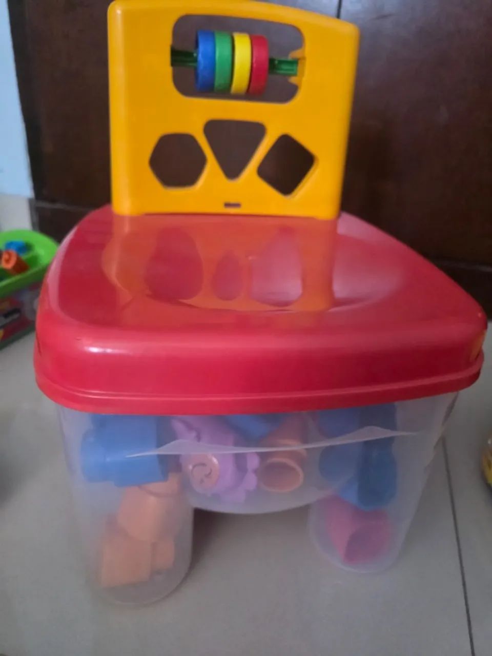 Cadeirinha com ábaco simples e brinquedo educativo infantil de montar - Foto 2