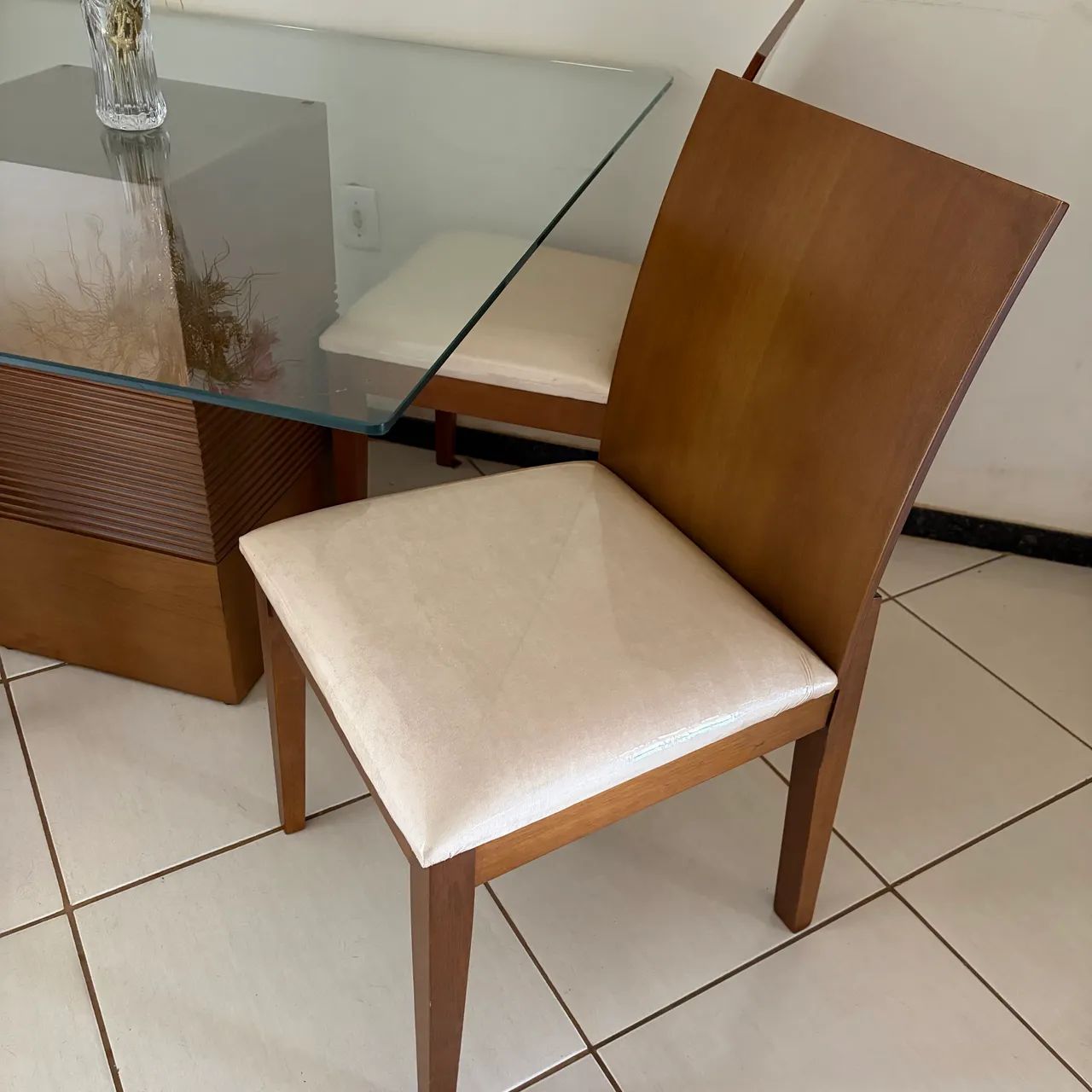 Mesa de vidro com cadeiras - Foto 4