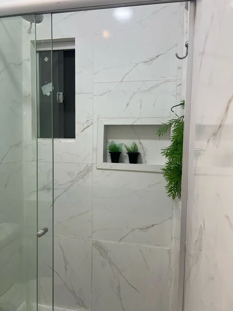 Alugo quarto suite mobiliado no centro  - Foto 3