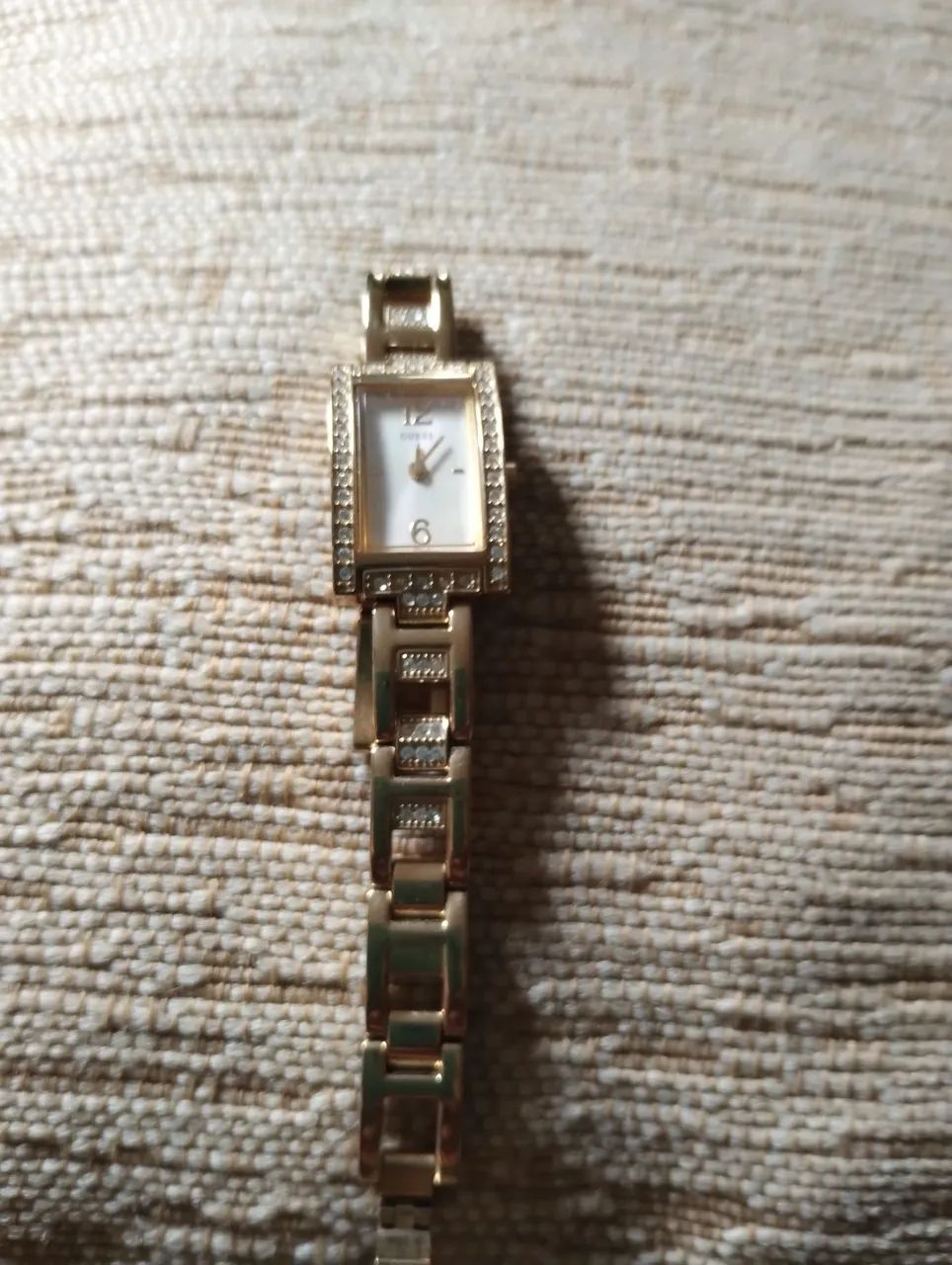 Um relógio Guess novo  - Foto 2
