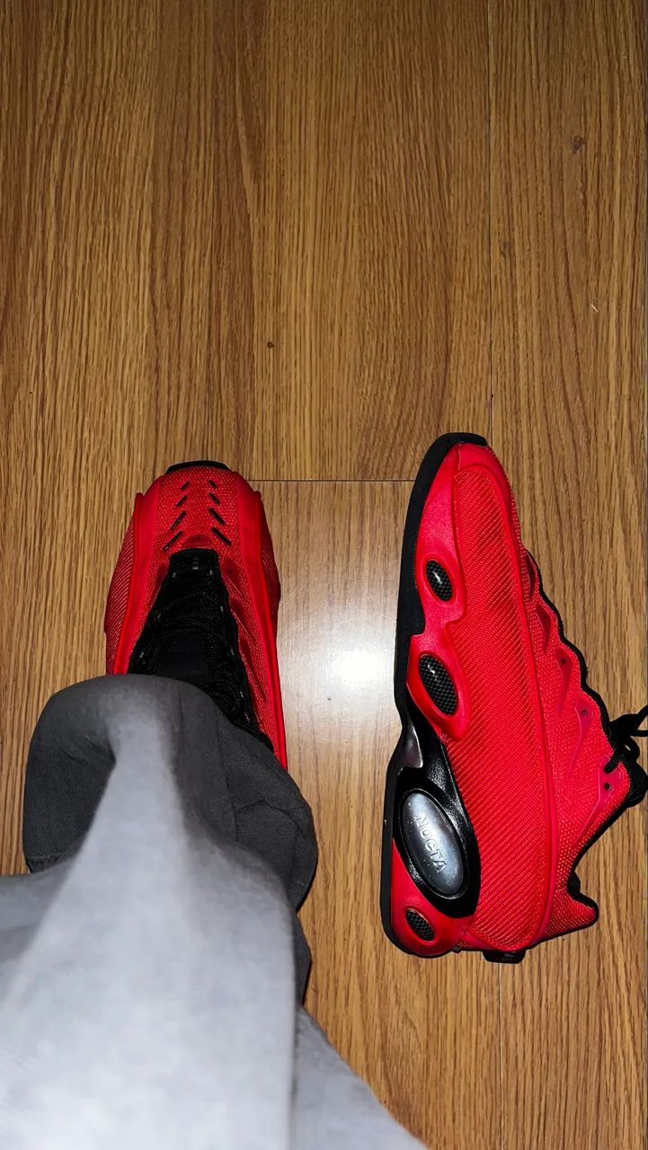 Nocta Glide Bright Crimson