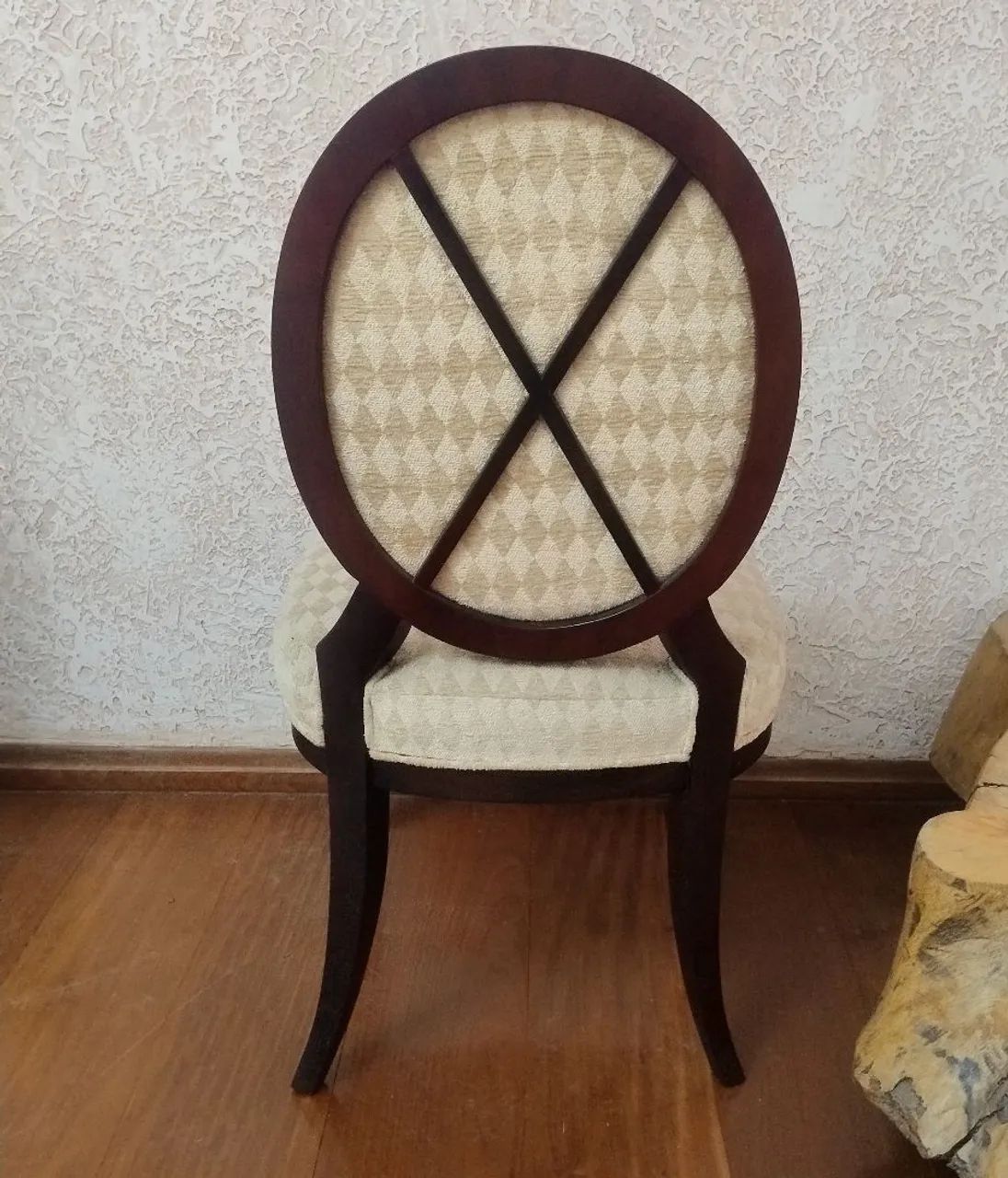6 Cadeiras Sala de Jantar Madeira Maciça e Tecido Chenile Importado  Preço Unitário  - Foto 2