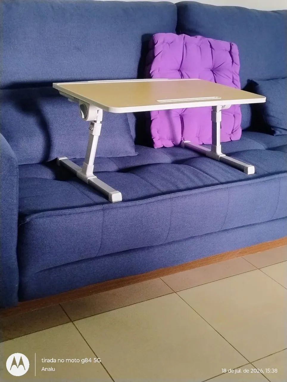 Mesinha de notebook articulável para sofá e cama.  - Foto 4