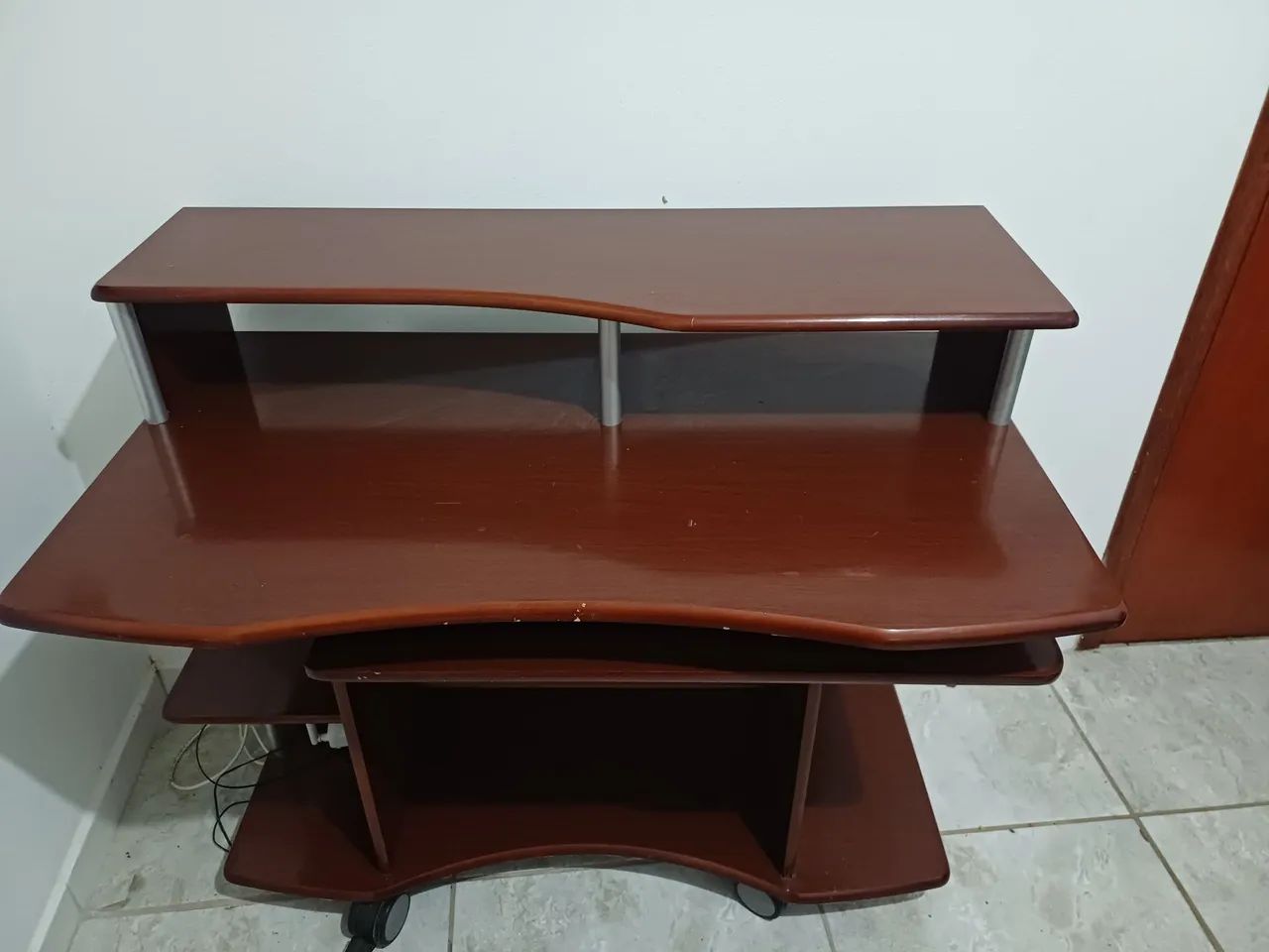 Mesa para Computador com Rodinhas e Suporte Teclado  - Foto 2