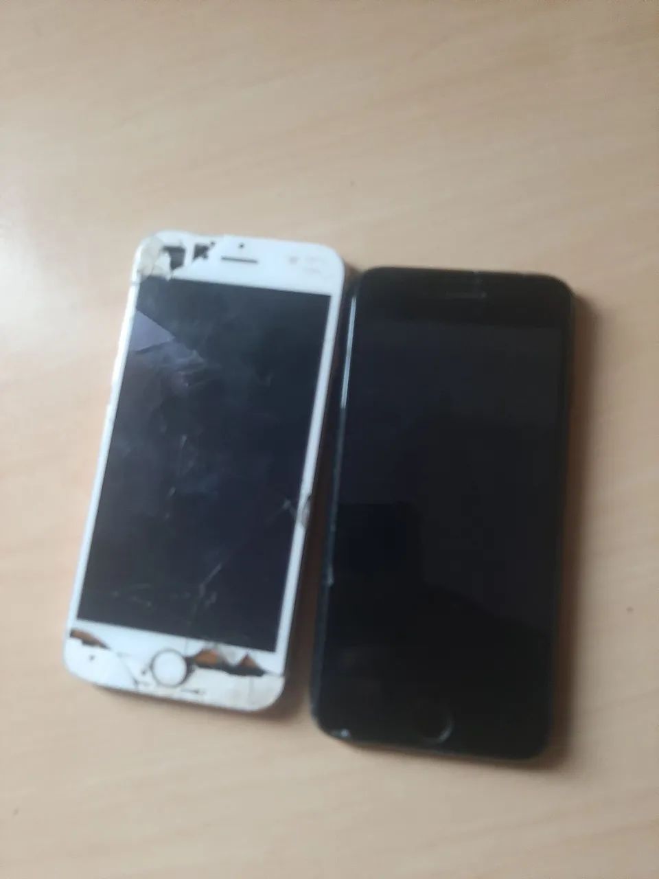 Só um celular está com defeito. - Foto 3