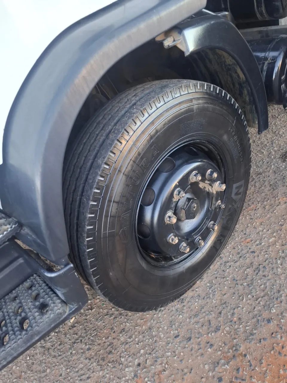 Iveco 230e24 2011 Excelente estado  - Foto 2