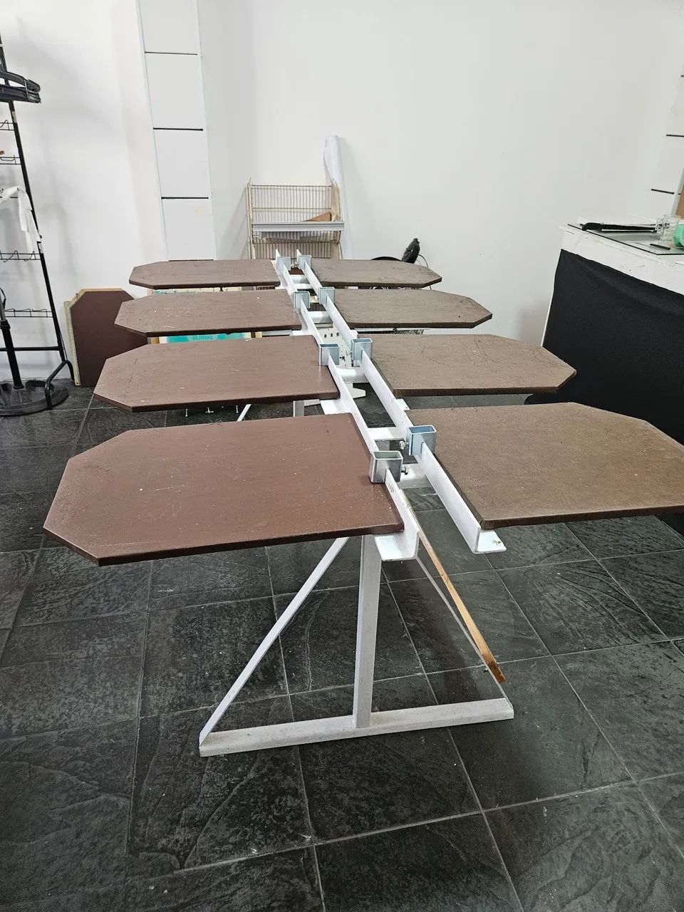 Mesa para estampar camisetas 8 berços  - Foto 3