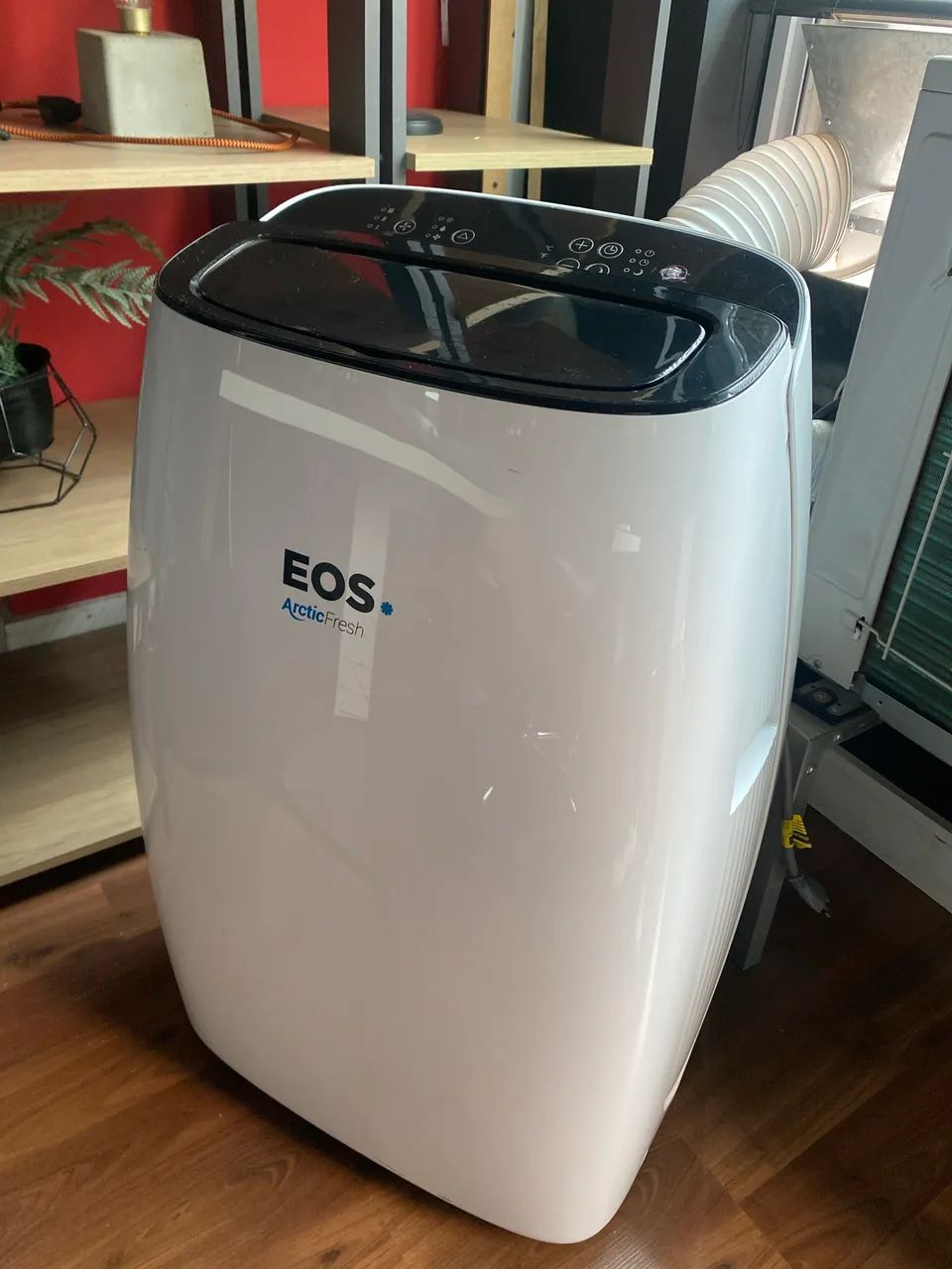 Ar-Condicionado Portátil EOS Arctic Fresh (Com Duto e Adaptador)