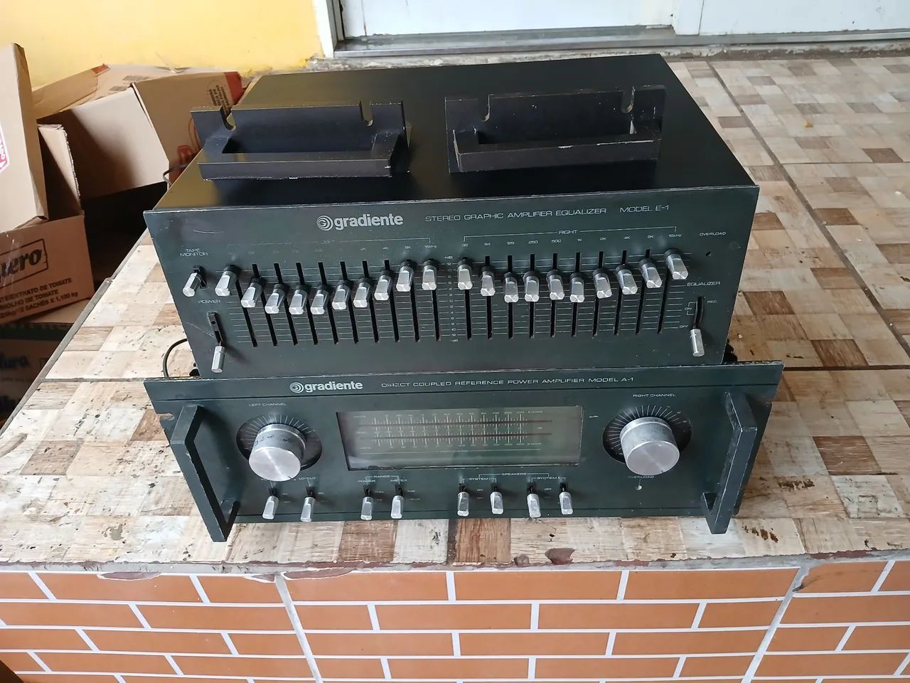 Amplificador Gradiente A1 + Equalizador Gradiente E1 - Foto 2
