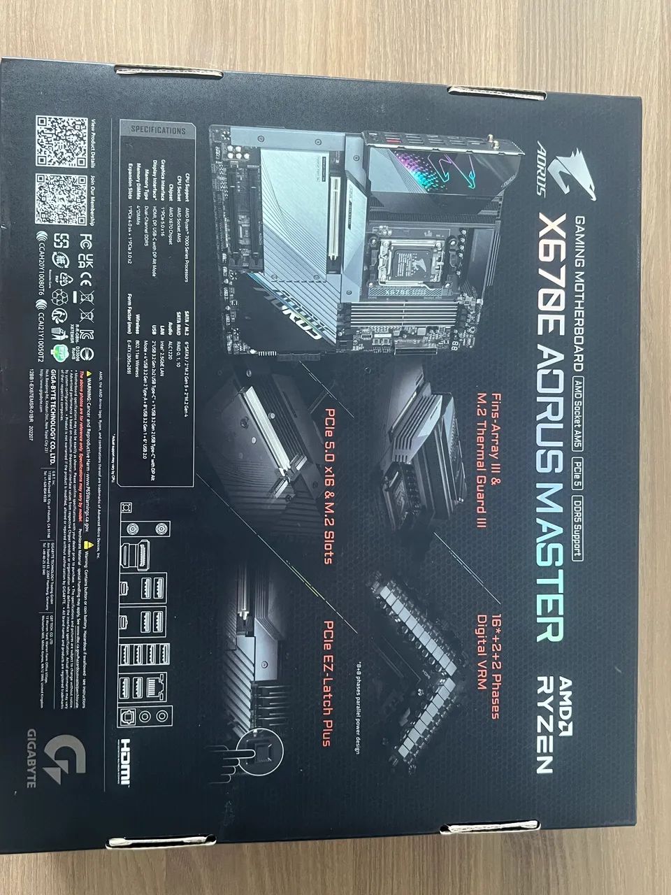 Placa-mãe Gigabyte X670E AORUS Master WiFi - NOVA / LACRADA - Foto 2