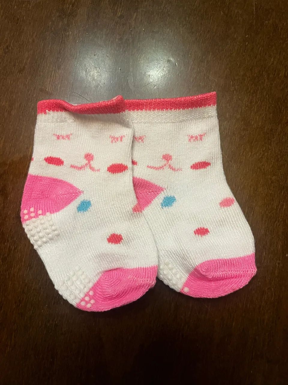 4 pares de Meias para bebê menina 3-6 meses