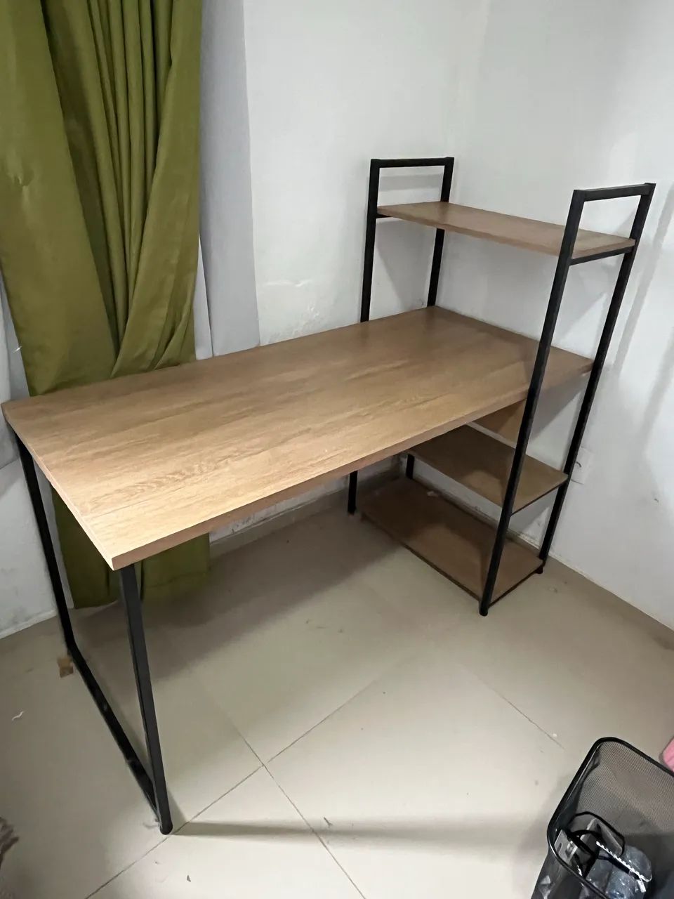 Mesa de Metalon e MDF  - Foto 2