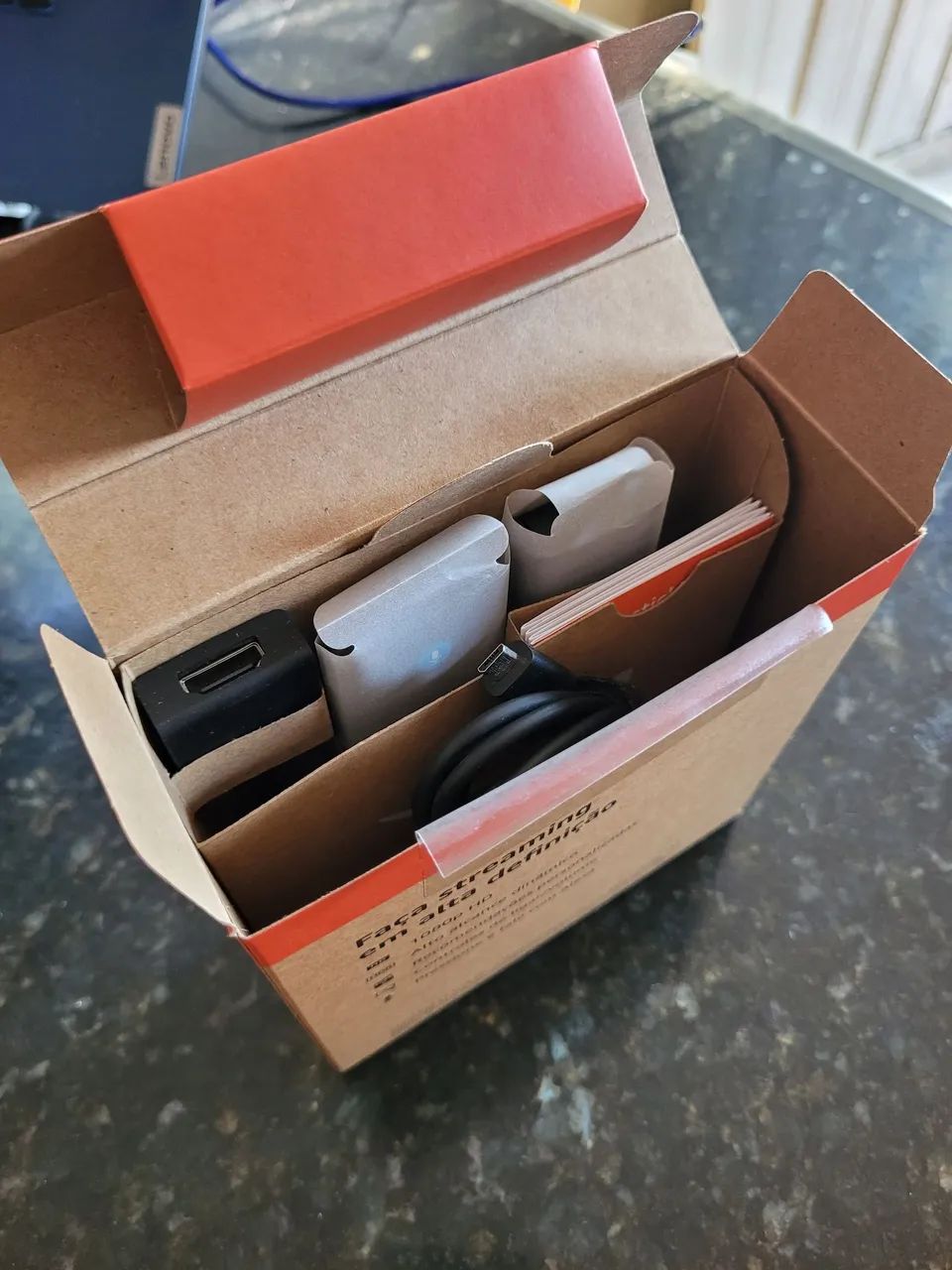 Fire TV Stick HD | Android 8GB | Comando de Voz Alexa | Completo na Caixa - Foto 2