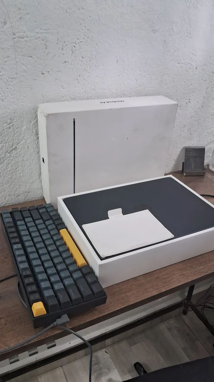 MacBook Air M2 2022 (16GB RAM / 256GB SSD) - Bateria 100% (Impecável) - Foto 2