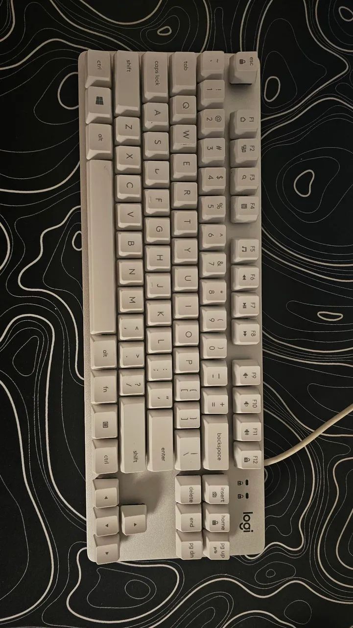 Teclado logitech k835 