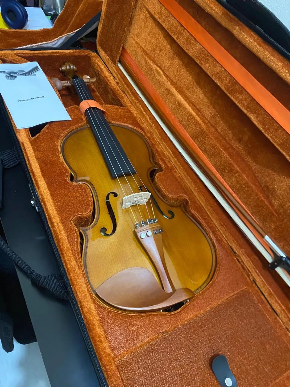 Violino Eagle 4/4 441 pouco uso. 