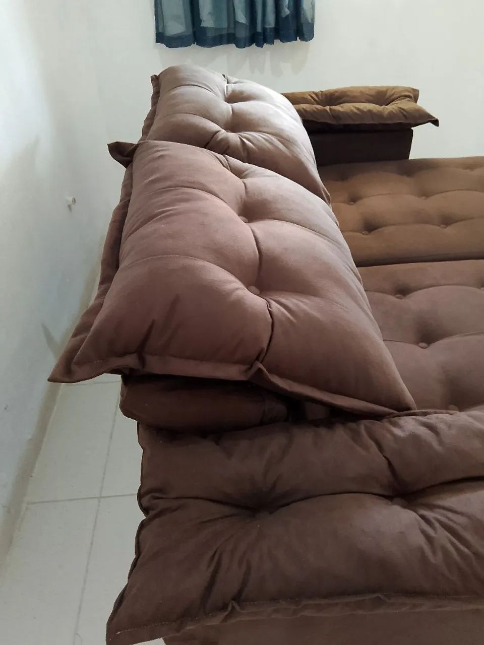É um sofá retrátil reclinável - Foto 4