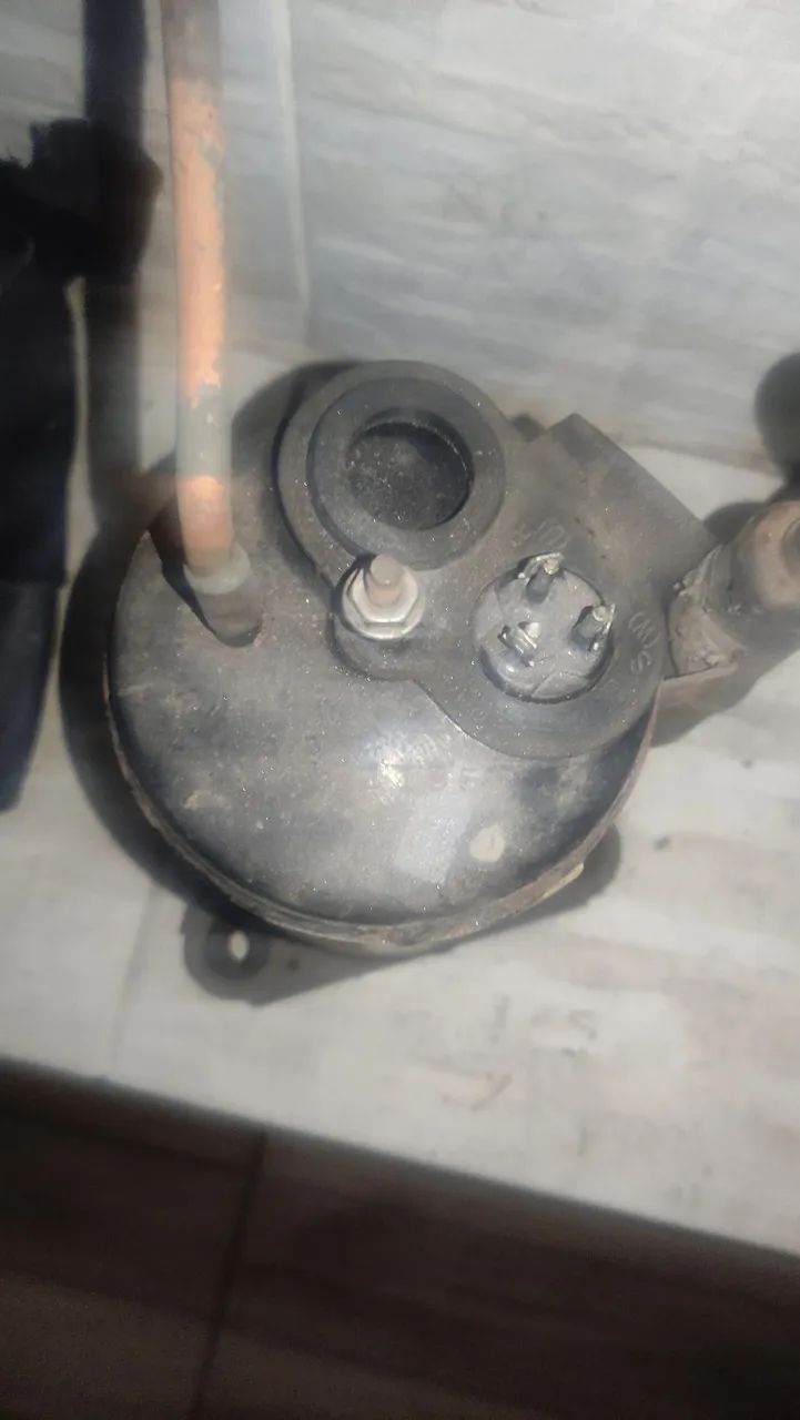 Compressor pra ar-condicionado  - Foto 3