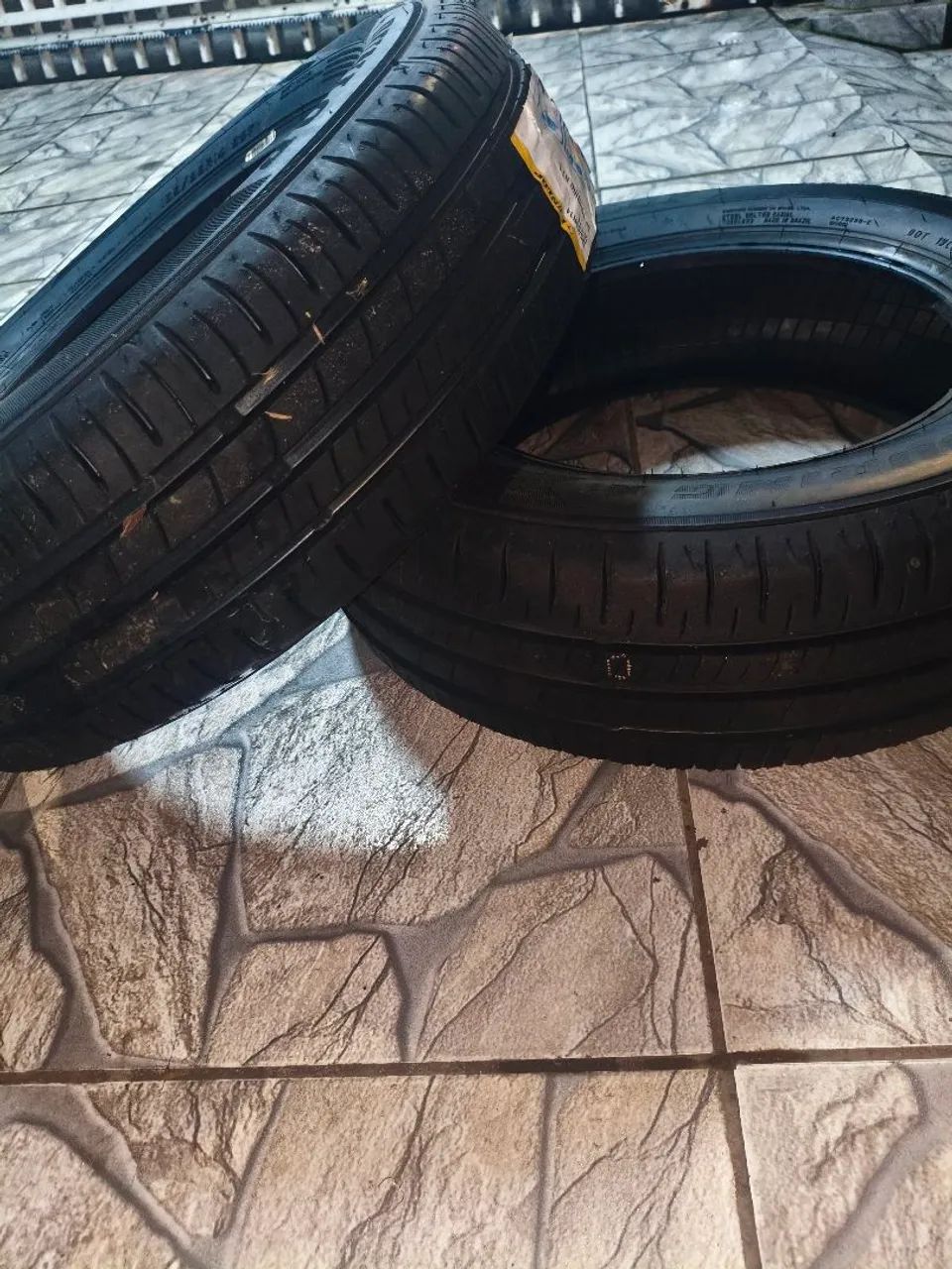 Carro, pneu, rodas, aros - Foto 4