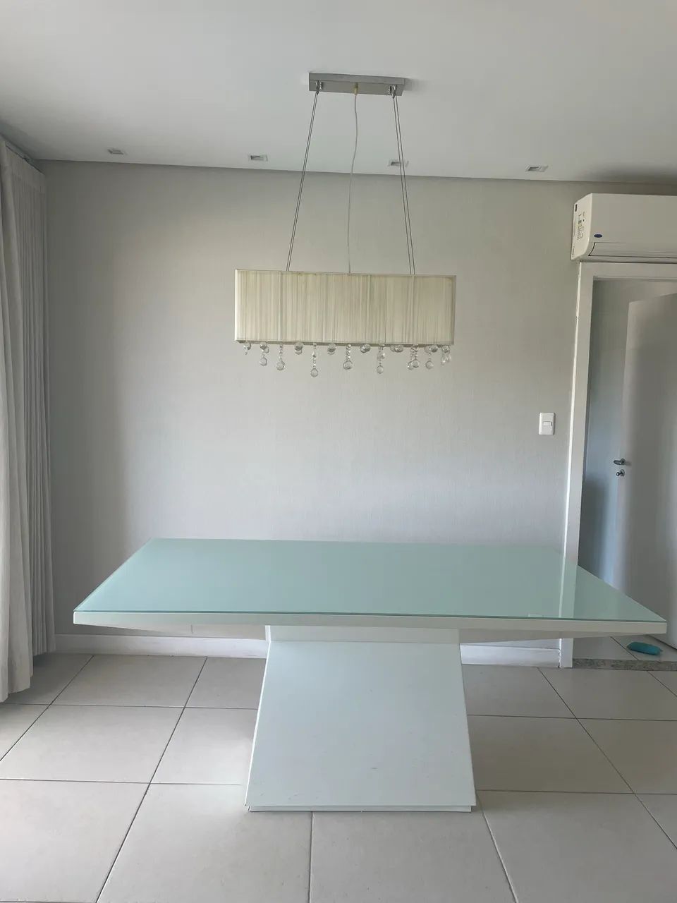 Mesa de jantar + lustre - Foto 2