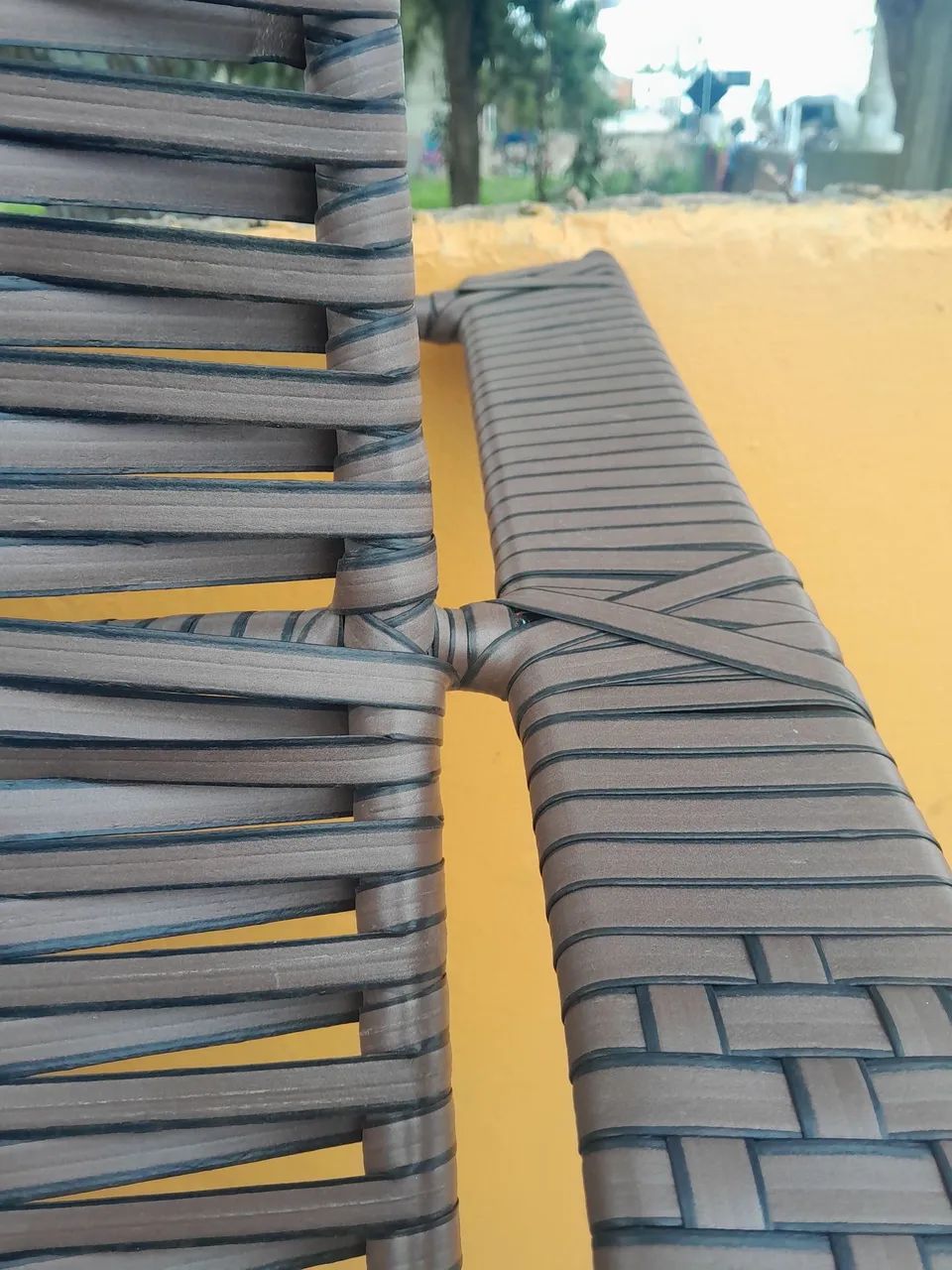 Espreguiçadeira Anatômica em Fibra Sintética - Linda e Conservada - Foto 2