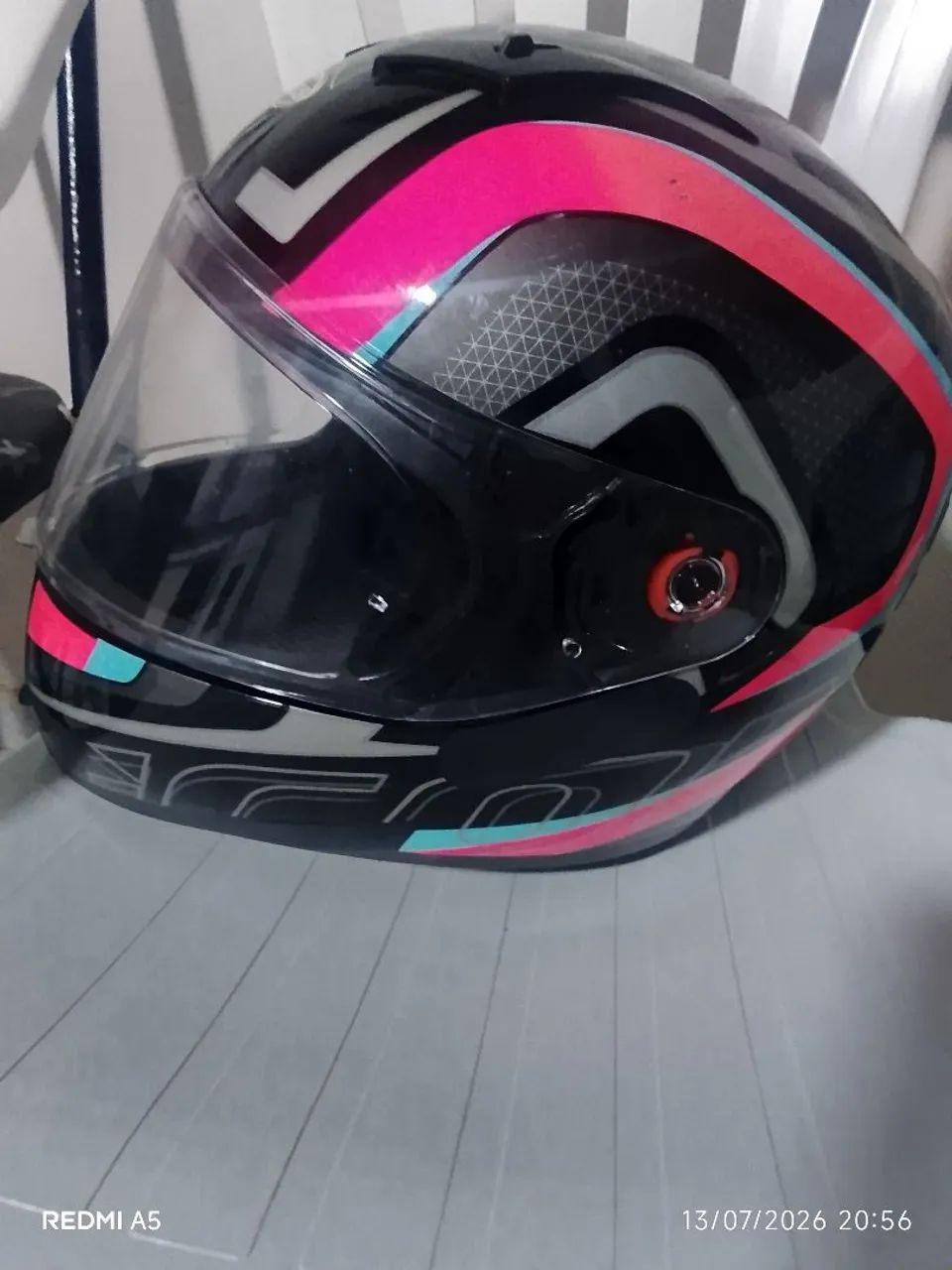 Vendo capacetes de moto - Foto 3