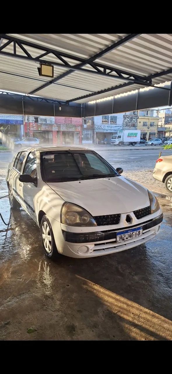 Clio  - Foto 2