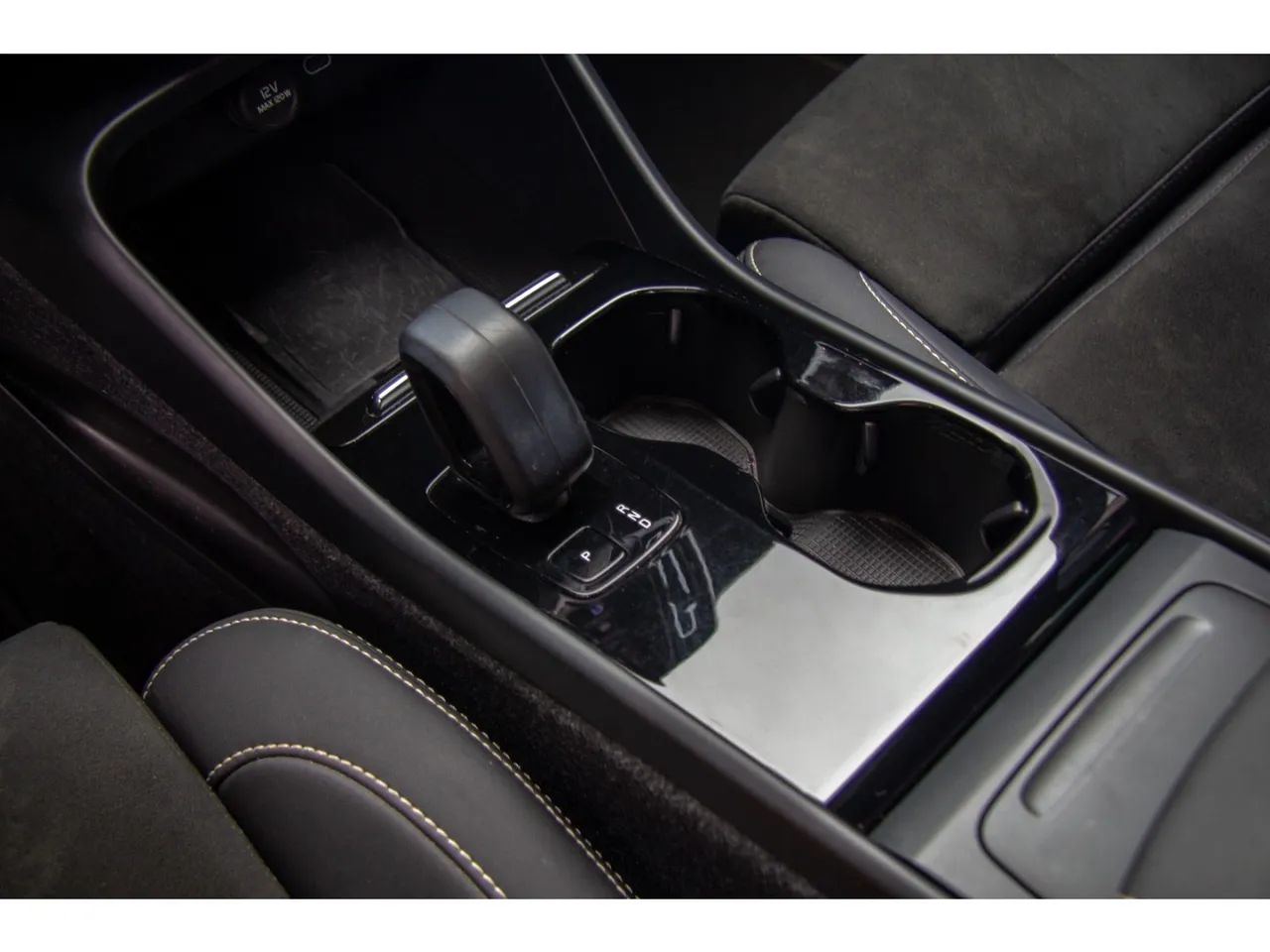 Volvo XC 40 XC40 XC 40 Recharge Pure Eletric (elétrico), foto 12 de 16