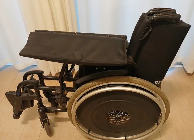Cadeira de Rodas Ortobrás até 130Kg - Nova - Foto 2