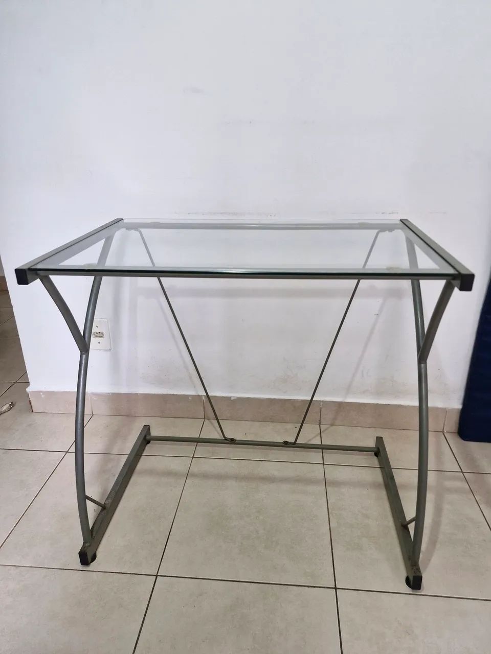 Mesa / Escrivaninha de Vidro e Metal - Foto 4