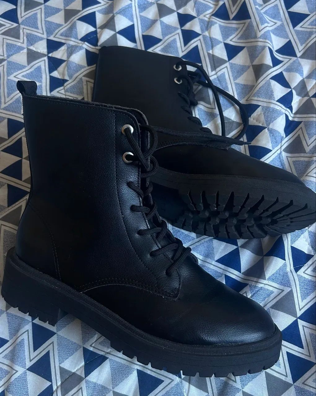 VENDO BOTA COTURNO NOVA 37/38