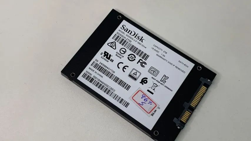 SSD PLUS SATA SANDISK 2TB  - Foto 2