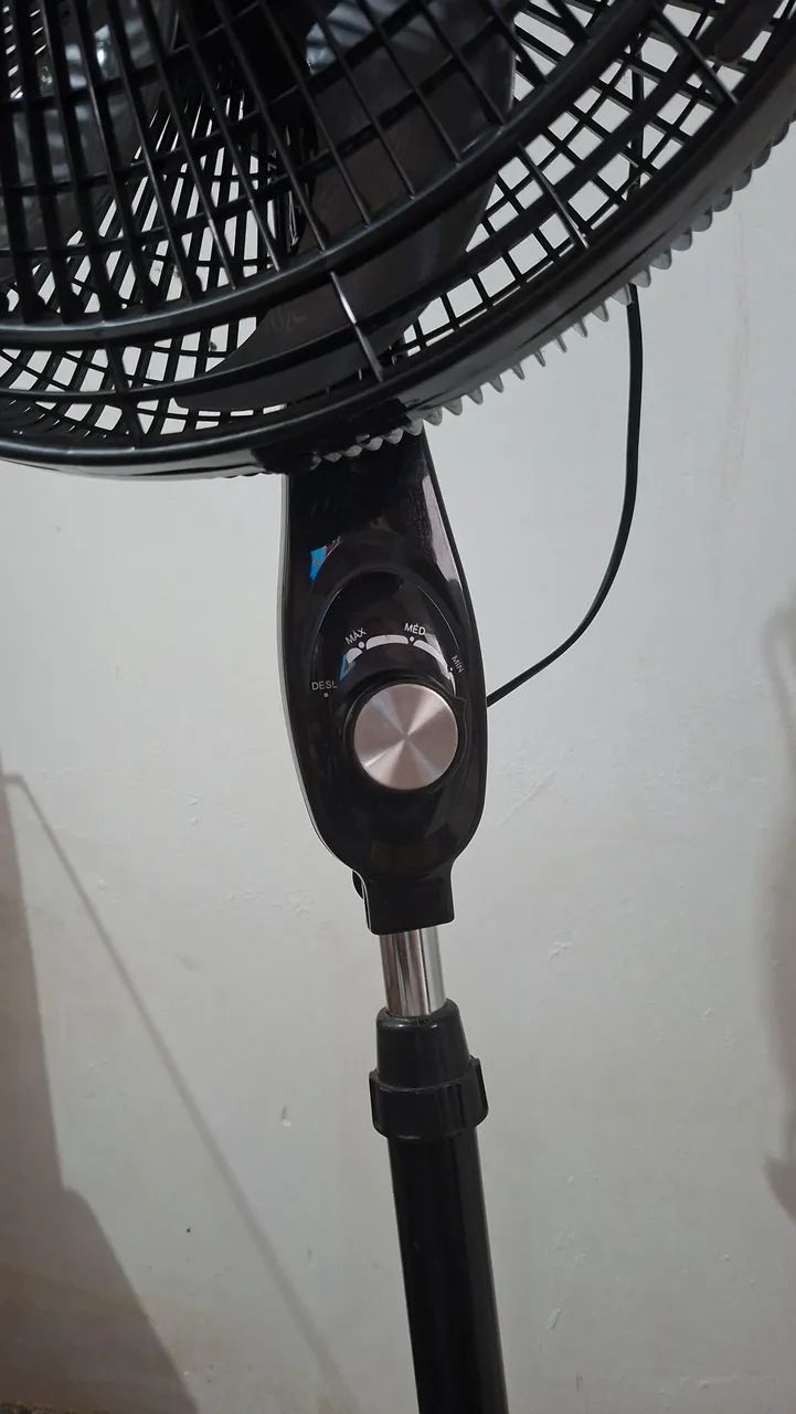 Vendo ventilador mundial  220 Wts - Foto 2