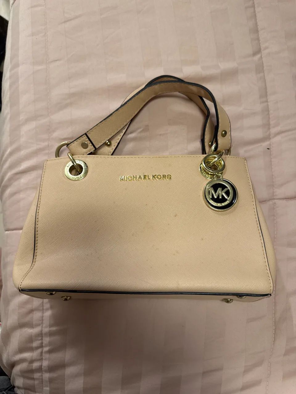 Bolsa Michael Kors Nude semi nova 