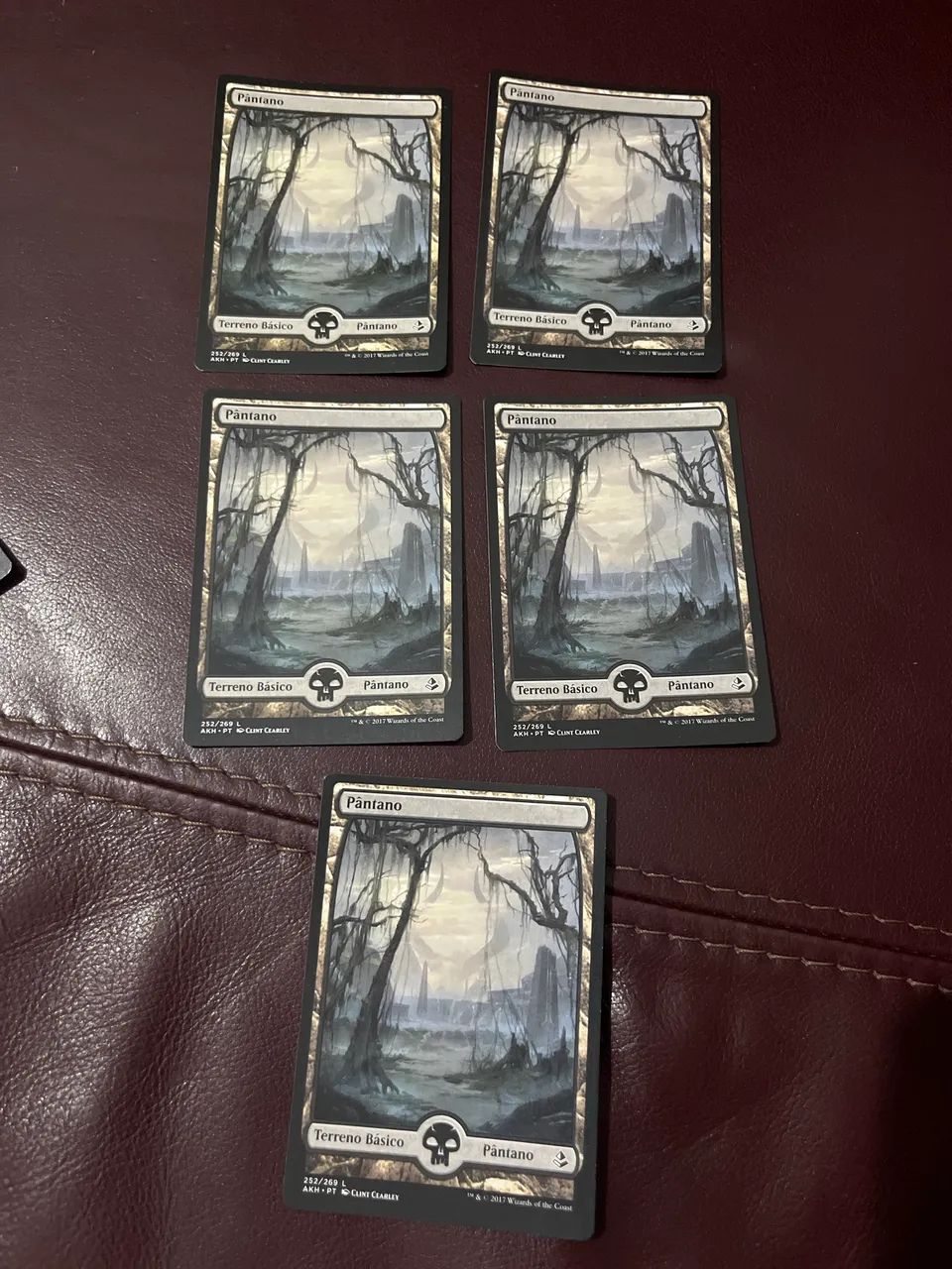 25 Terrenos Básicos Arte Estendida de Magic the Gathering em Português  - Foto 4