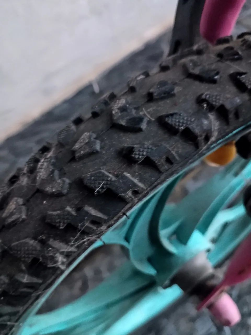 Bicicleta infantil pouco uso - Foto 3